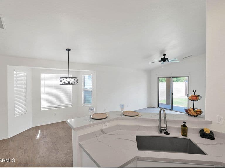 10215 E KIVA Avenue photo 5