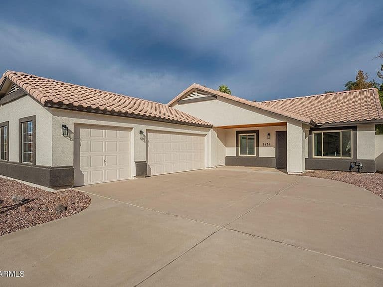1436 E CHARLESTON Avenue photo 4