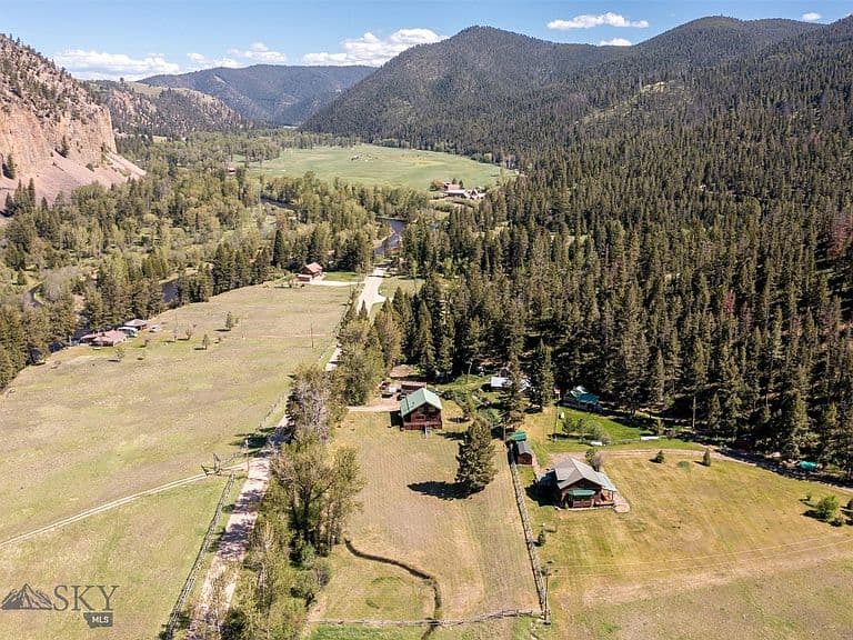 1253 Rock Creek Rd photo 4