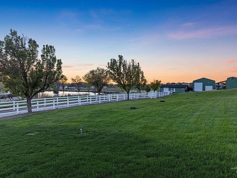1850 Serengeti Rd photo 3