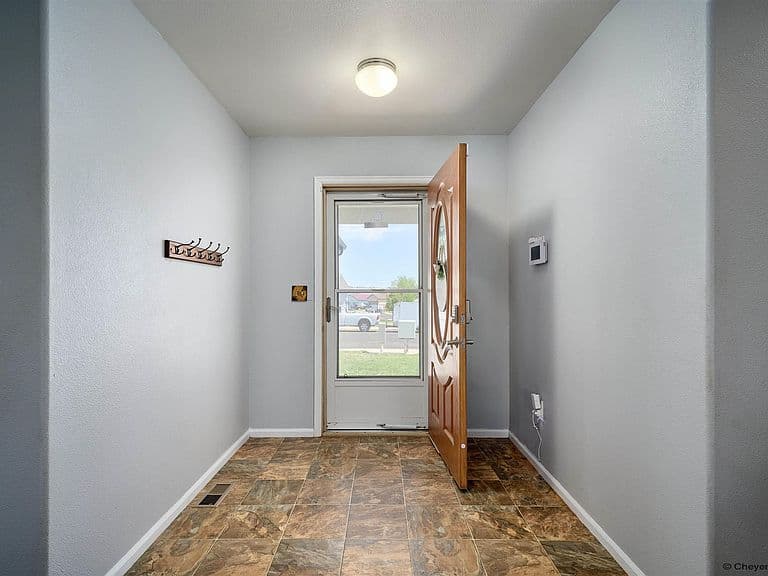 5015 Sunny Rdg photo 4