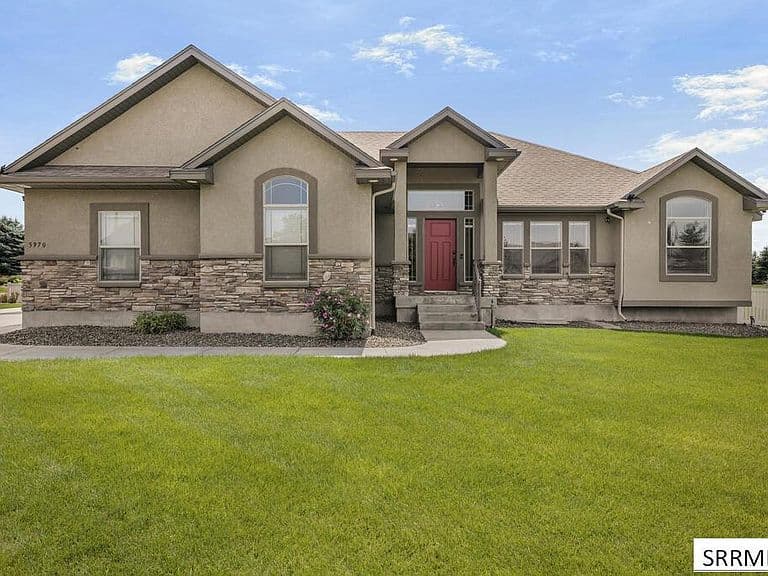 5970 Pheasant Dr photo 2