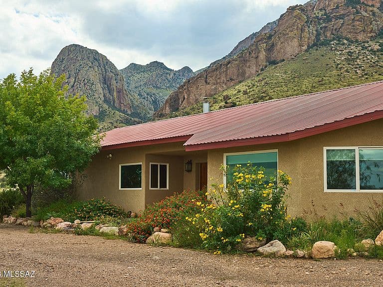 3689 S Robin Rd photo 1