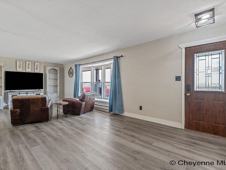 1716 Road 124 photo 3