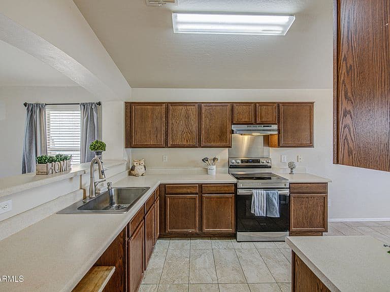 23996 W BOWKER Street photo 4