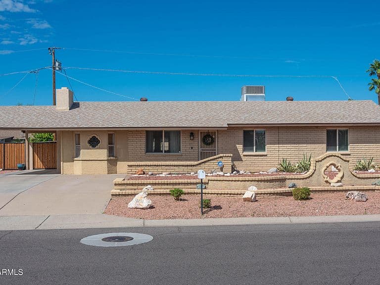 16424 N 38TH Street photo 1