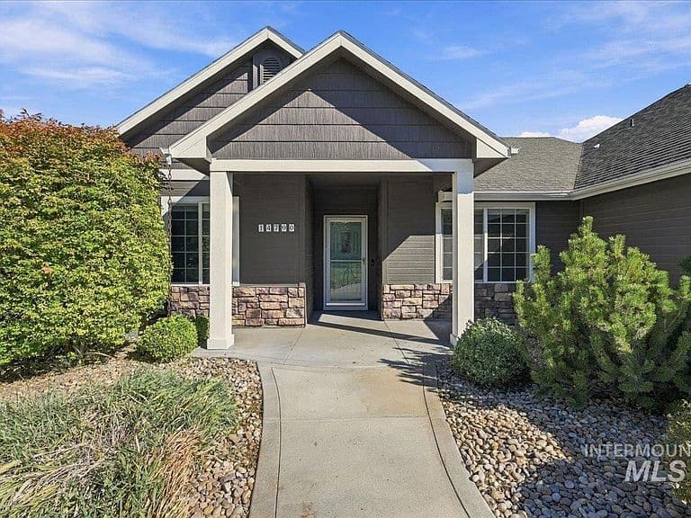 14790 Hensen Dr photo 3