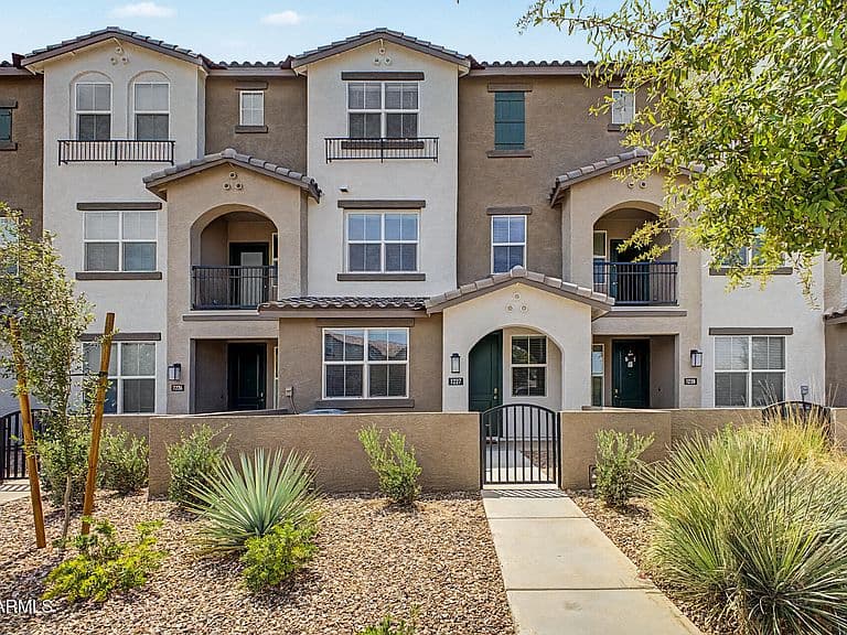 1255 N ARIZONA Avenue #1227 photo 1