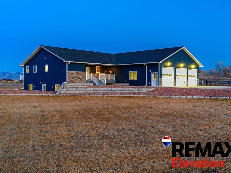 207 Eagle Dr photo 5