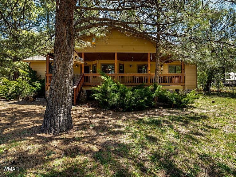 1320 Elk Dr photo 2