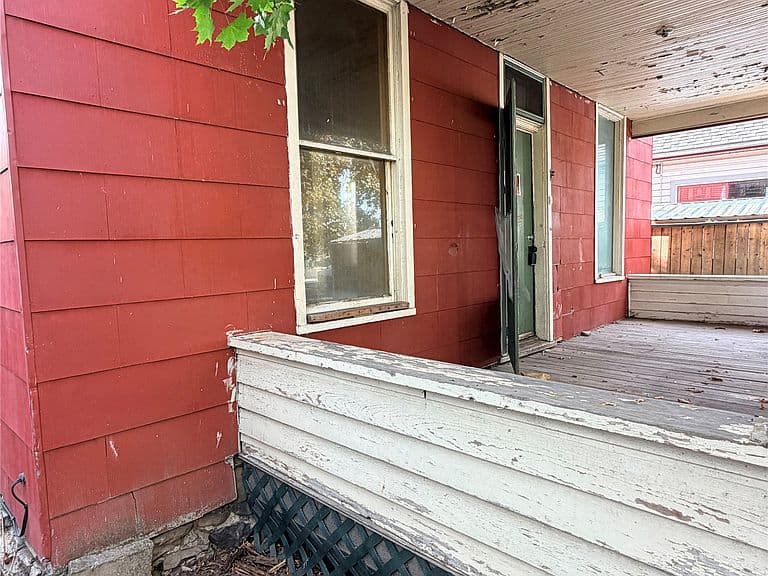 511 E Spruce St photo 5