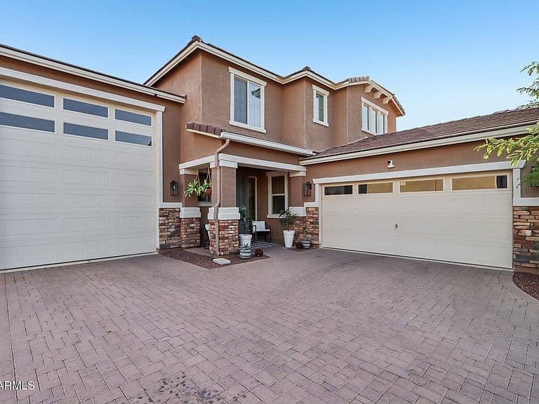 17365 W HEDGEHOG Place photo 4