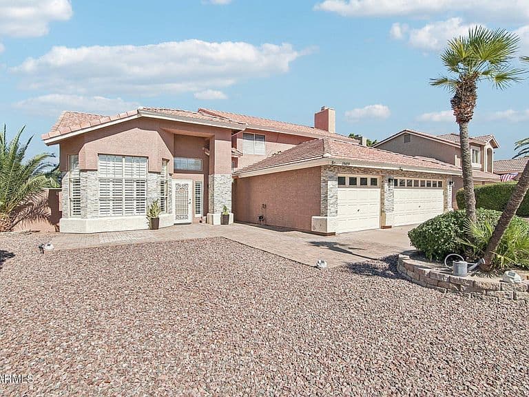 19419 N 67TH Drive photo 4