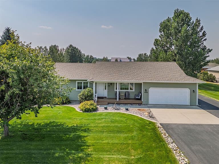 1659 Regal Dr photo 1