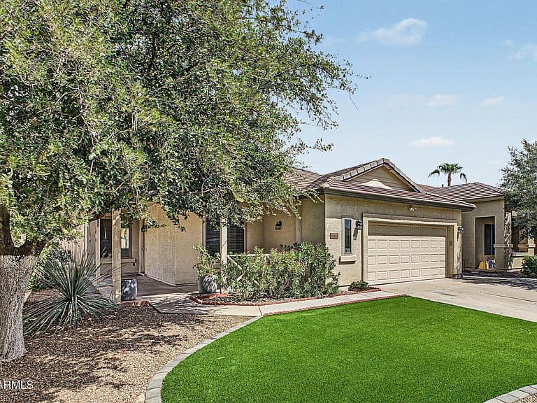 4010 E SUNDANCE Court photo 1