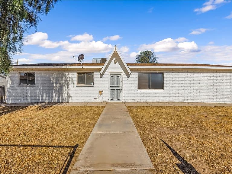 10285 S Hamilton Drive photo 1