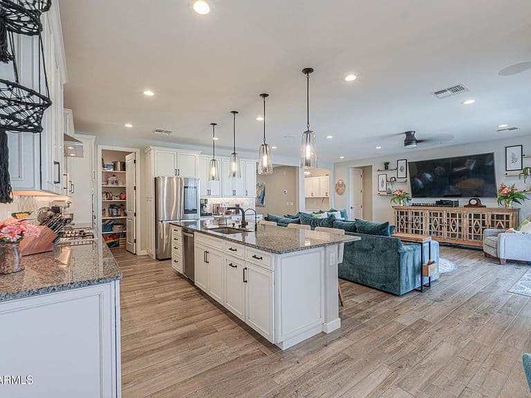 40780 W DESERT FAIRWAYS Drive photo 4
