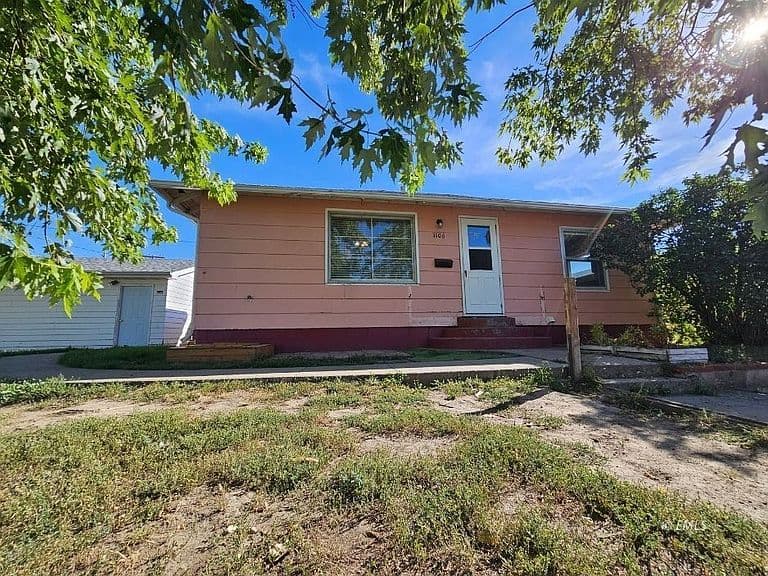 1106 Ivy St photo 1