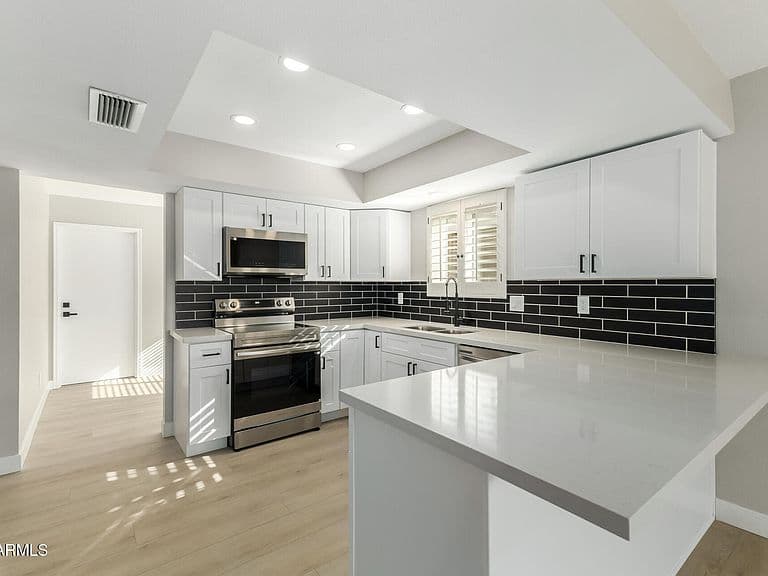 26622 S NEW TOWN Drive photo 4