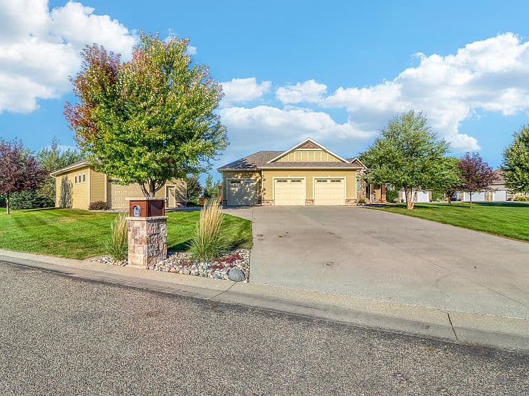 7013 Maple Ln photo 3