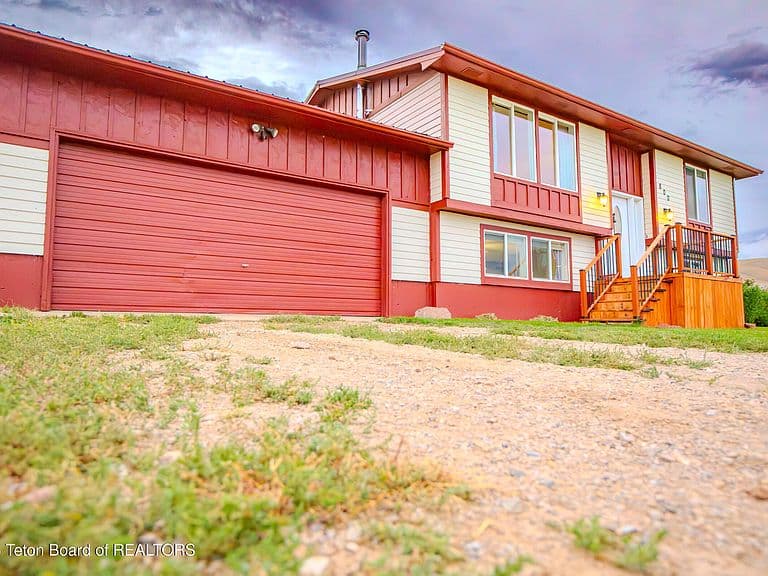800 Bailey Loop photo 2