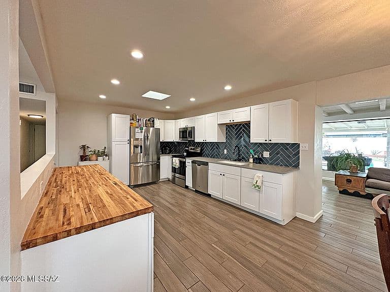 249 S Tucson Blvd photo 3