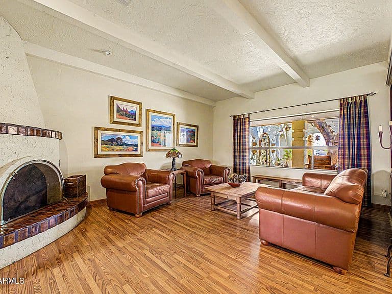 7532 W VILLA THERESA Drive photo 3