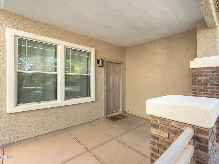 4139 E WINDSOR Drive photo 4