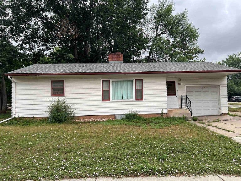 4004 W Main St photo 1