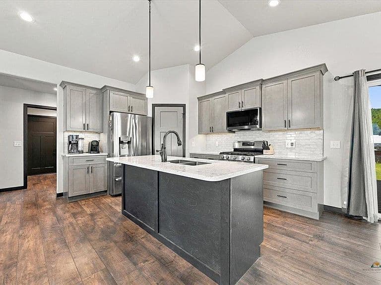 3413 Joseph St photo 4