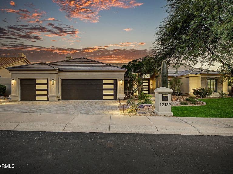 12139 E ALTADENA Drive photo 1