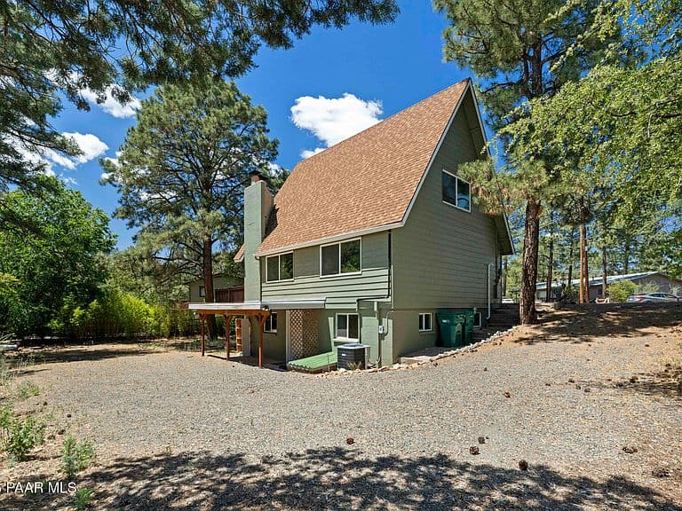 2079 W Redwood Way photo 2