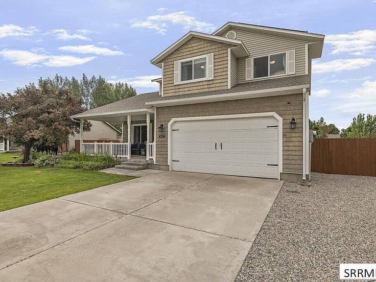 4224 Forest Glen Dr photo 2
