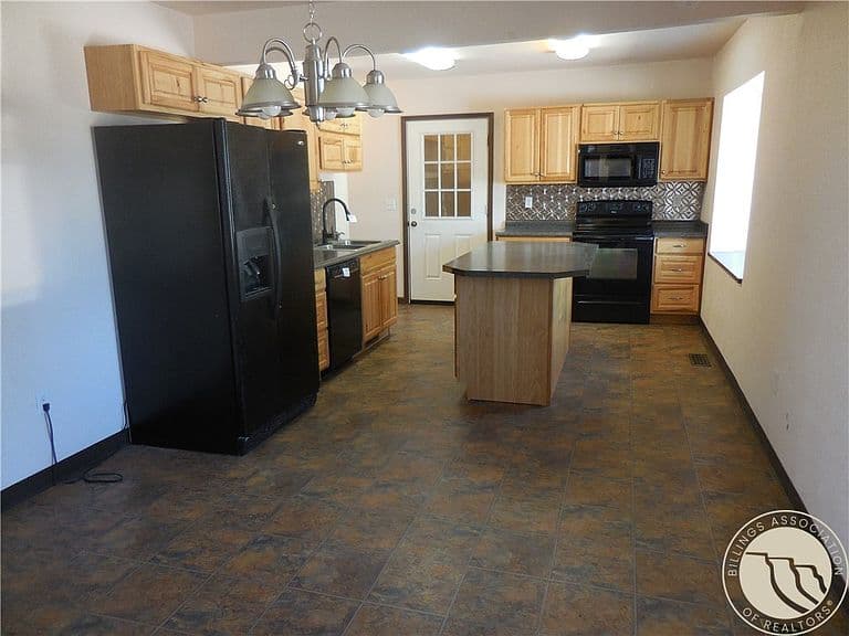 124 Lincoln Ave NW photo 4