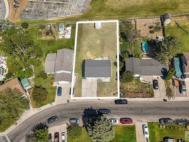 1066 Rocky Point Rd photo 2