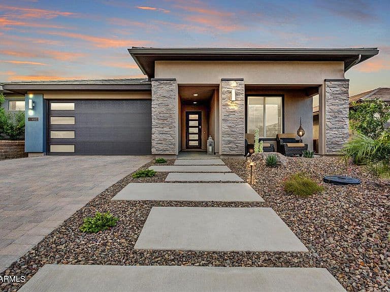 28504 N CAMEL ROCK Court photo 2