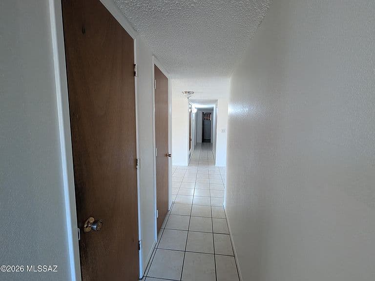 701 Palo Verde Dr photo 4