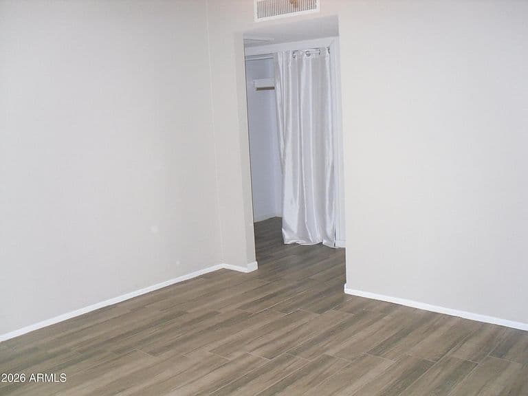 226 W CHOLLA Street W photo 4