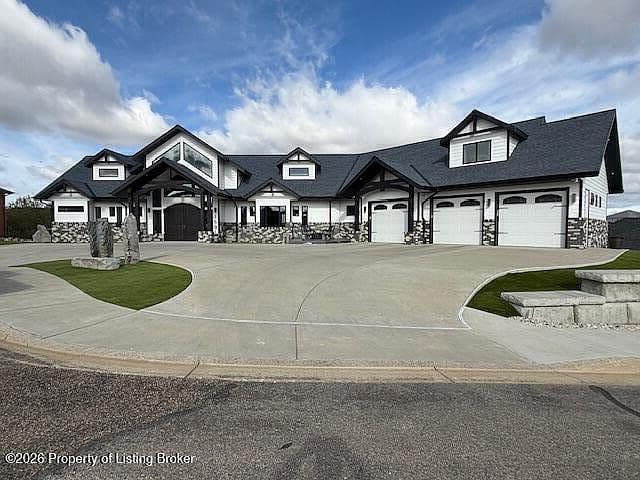 1591 Prairie Creek Rd photo 2