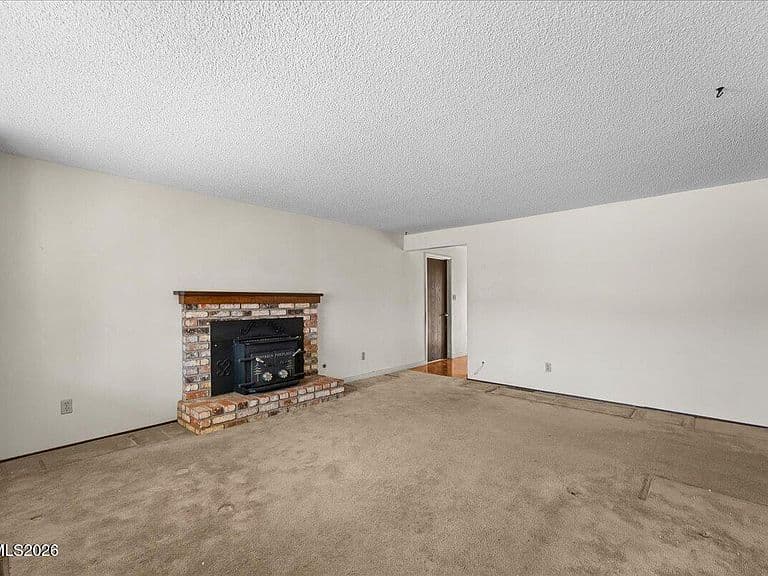 1216 Fremont St photo 4