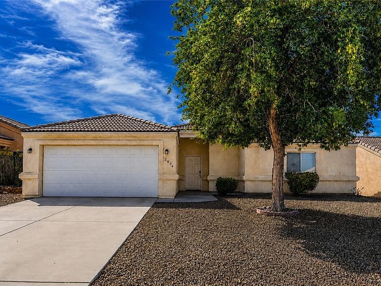 2054 E Sundance Drive photo 1