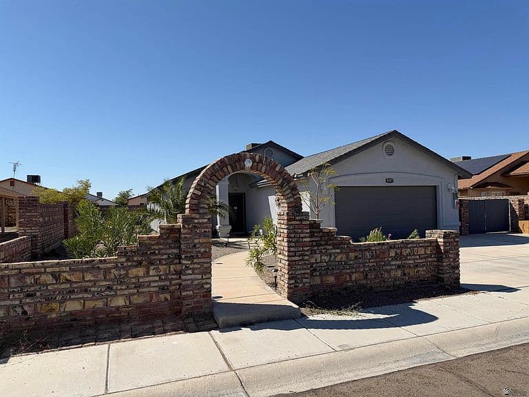 9587 E 38th Pl photo 1