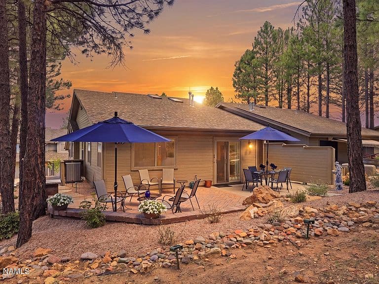 6117 E Mountain Oaks Dr photo 2