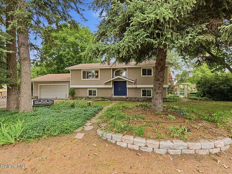 2025 W Saint Emilion Dr photo 1
