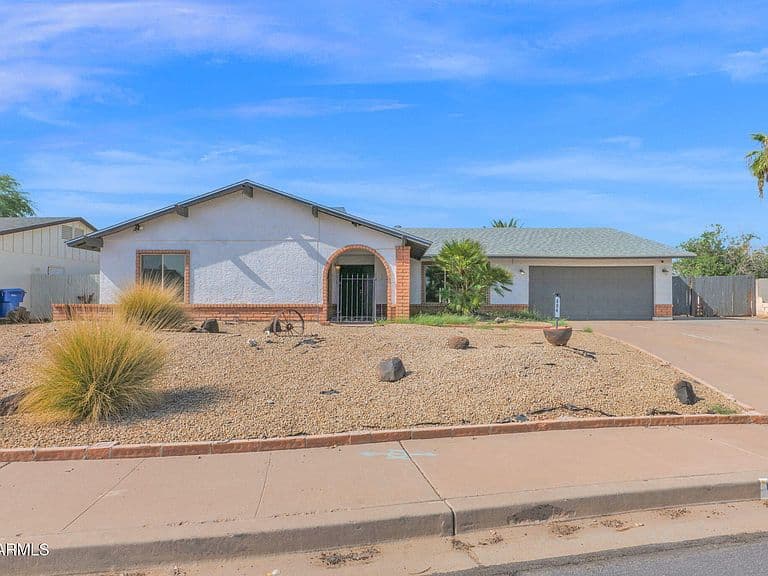 604 W PLATA Avenue photo 1