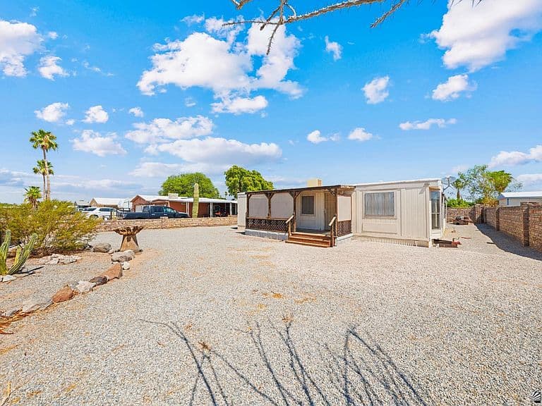 12432 E 39th Way photo 1