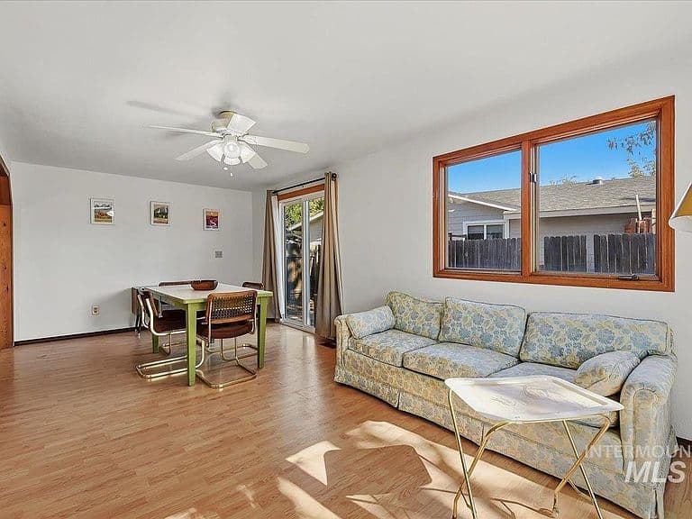 1820 N Kristen Way photo 5