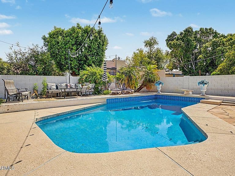 2051 E KAEL Circle photo 3