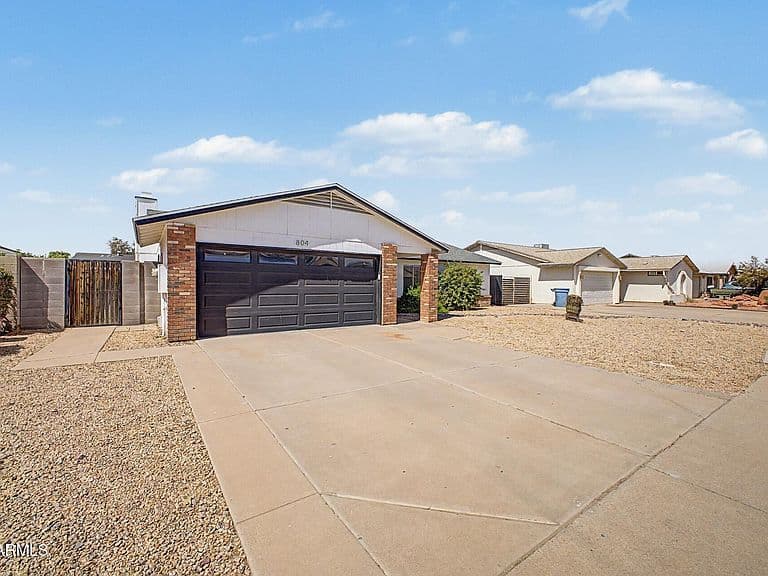 804 W NOPAL Place photo 2