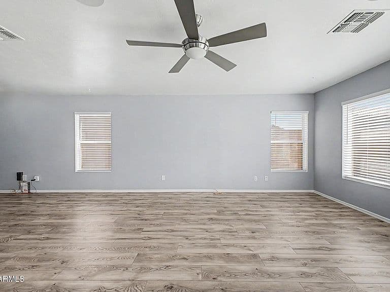1070 S 223RD Drive photo 4